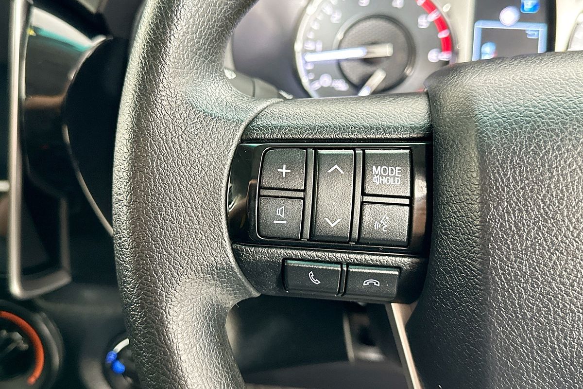 2024 Toyota HILUX SR (4x4) GUN126R 4X4
