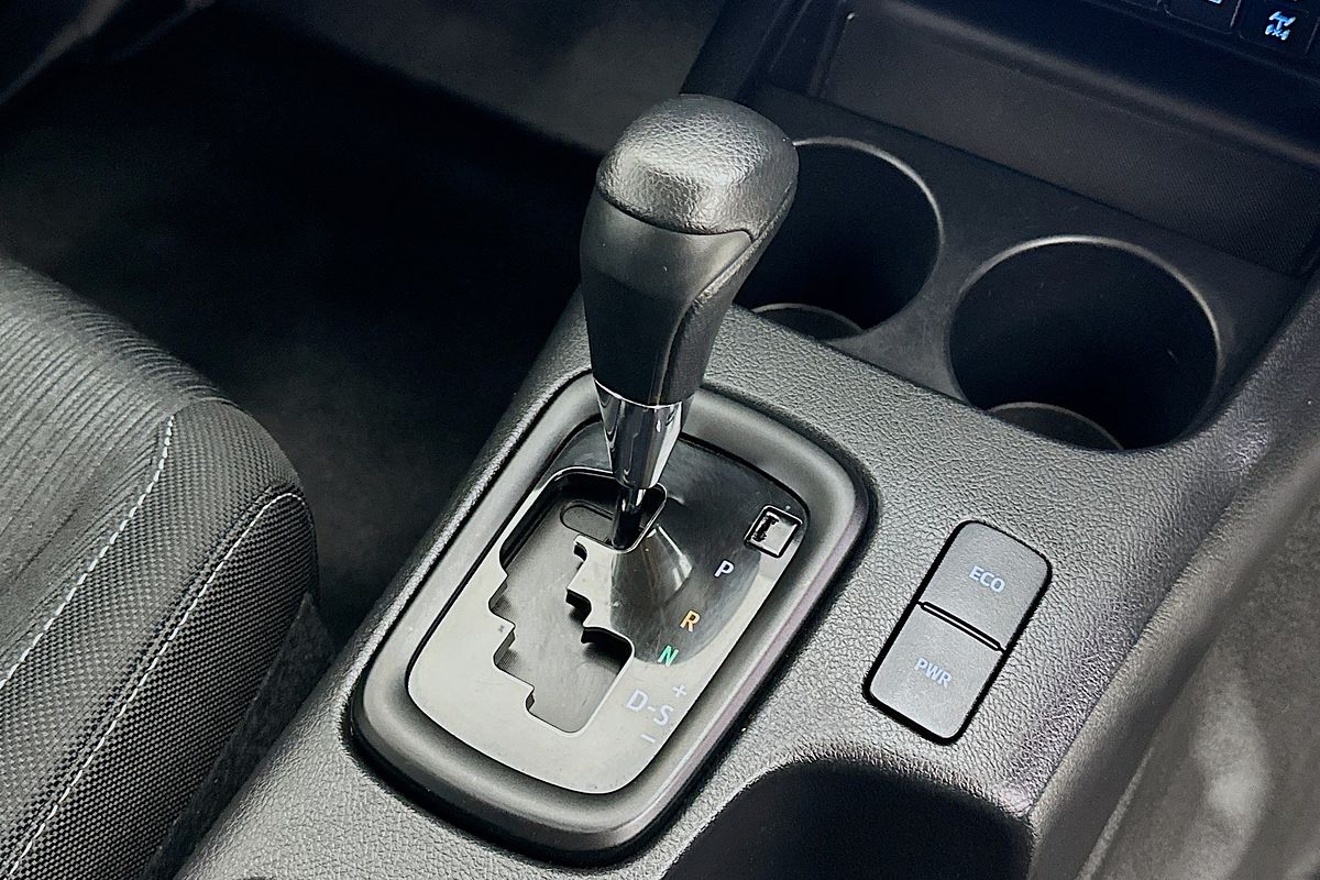 2021 Toyota HILUX SR (4x4) GUN126R FACELIFT 4X4