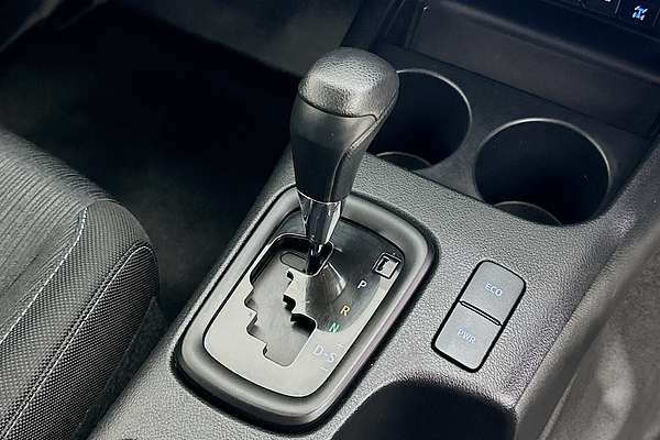 2021 Toyota HILUX SR (4x4) GUN126R FACELIFT 4X4