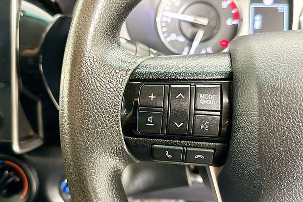 2021 Toyota HILUX SR (4x4) GUN126R FACELIFT 4X4