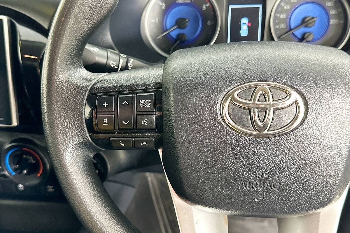 2020 Toyota Hilux SR (4x4) GUN126R FACELIFT 4X4