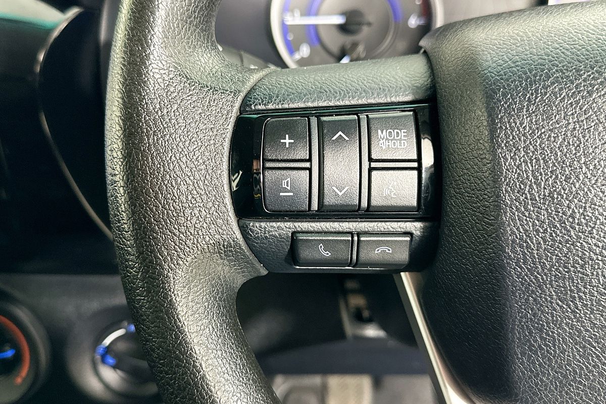 2018 Toyota HILUX SR (4x4) GUN126R MY17 4X4