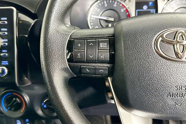 2024 Toyota HILUX SR (4x4) GUN126R 4X4