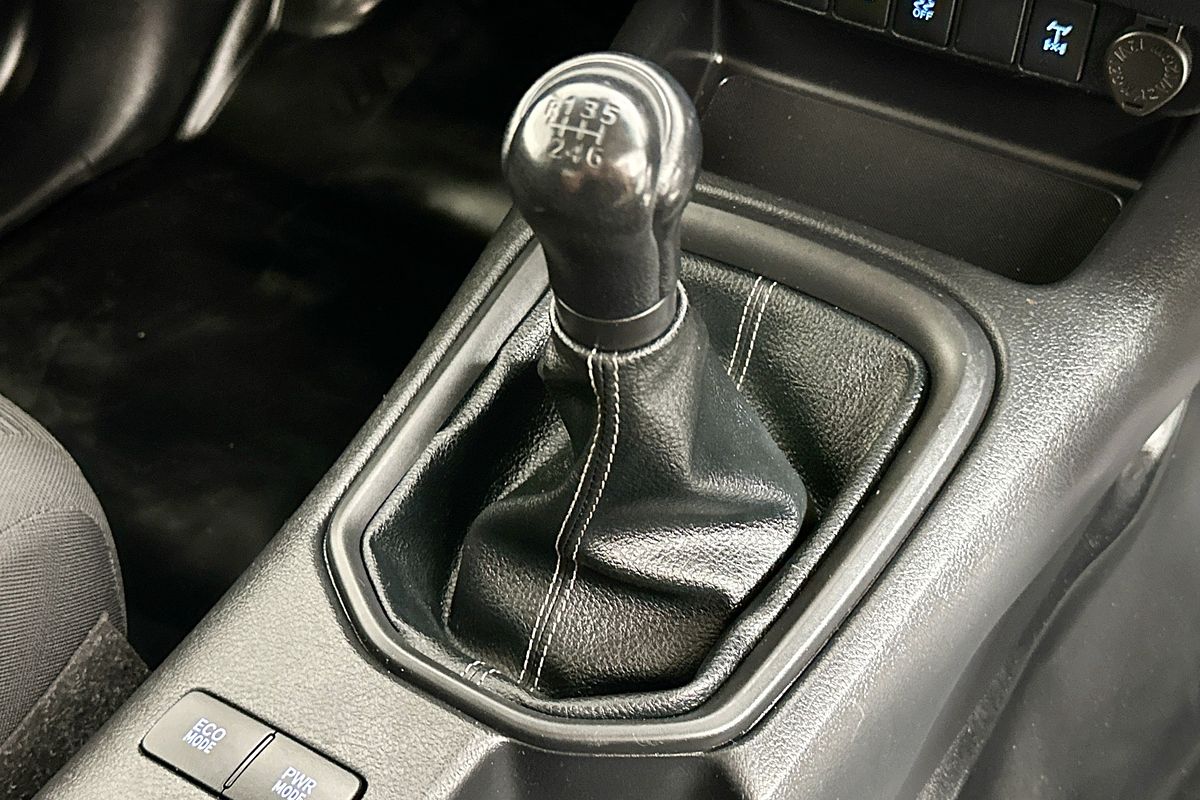 2020 Toyota HILUX SR (4x4) GUN126R MY19 UPGRADE 4X4