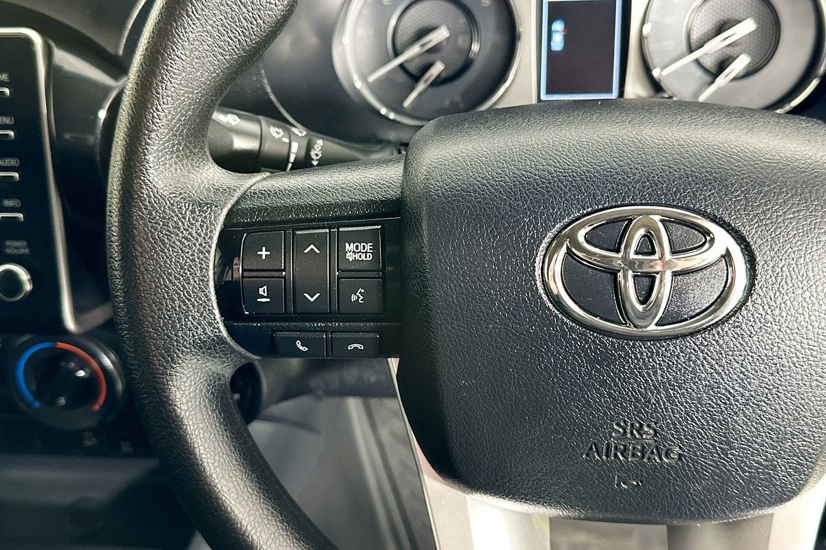 2021 Toyota HILUX SR (4x4) GUN126R FACELIFT 4X4