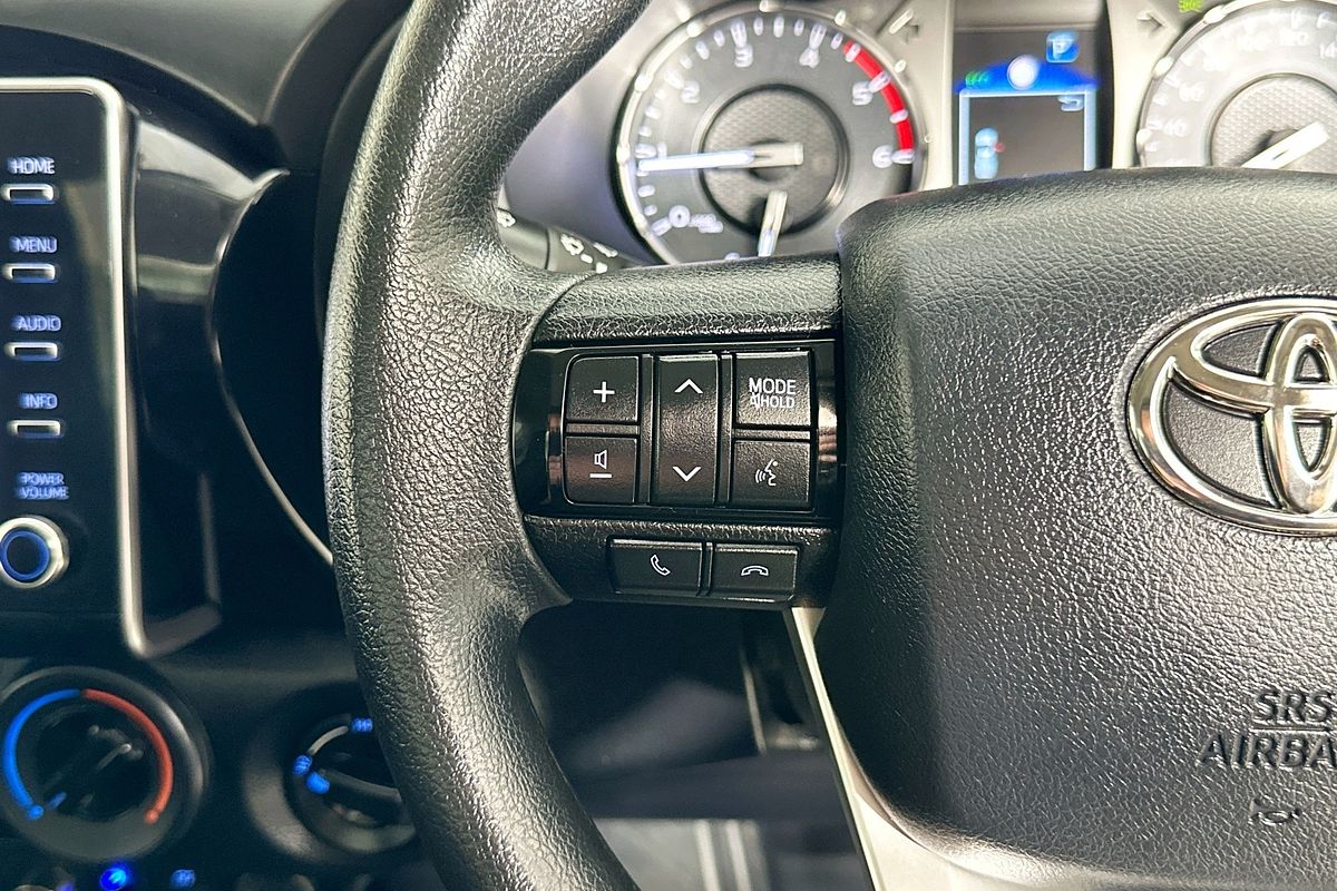 2021 Toyota HILUX SR (4x4) GUN126R FACELIFT 4X4