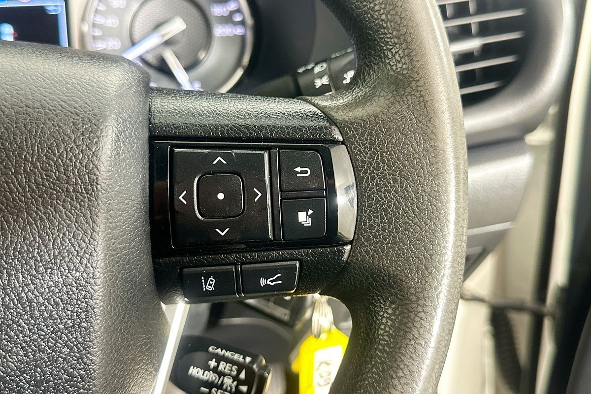 2021 Toyota HILUX SR (4x4) GUN126R FACELIFT 4X4