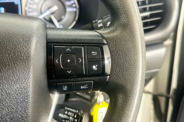 2021 Toyota HILUX SR (4x4) GUN126R FACELIFT 4X4