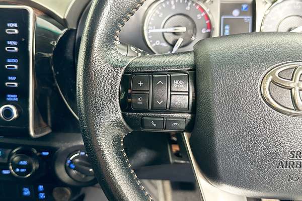 2021 Toyota HILUX SR5 (4x4) GUN126R FACELIFT 4X4