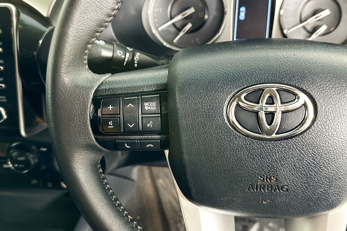 2021 Toyota HILUX SR5 (4x4) GUN126R 4X4