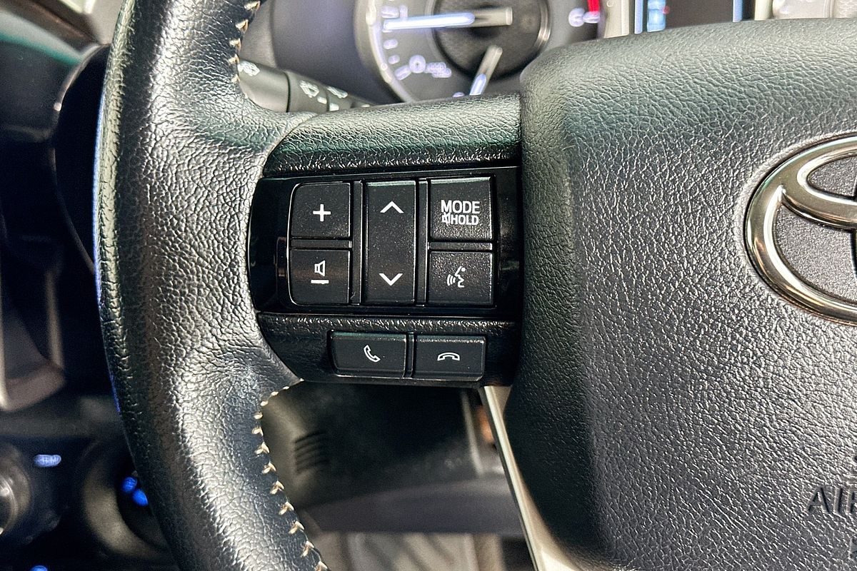 2021 Toyota HILUX SR5 (4x4) GUN126R 4X4