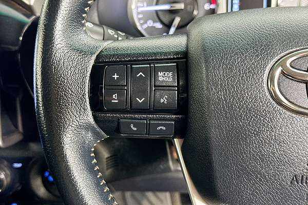 2021 Toyota HILUX SR5 (4x4) GUN126R 4X4