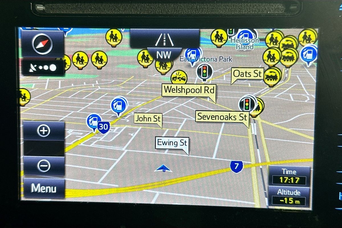 2017 Toyota HILUX SR5 (4x4) GUN126R 4X4