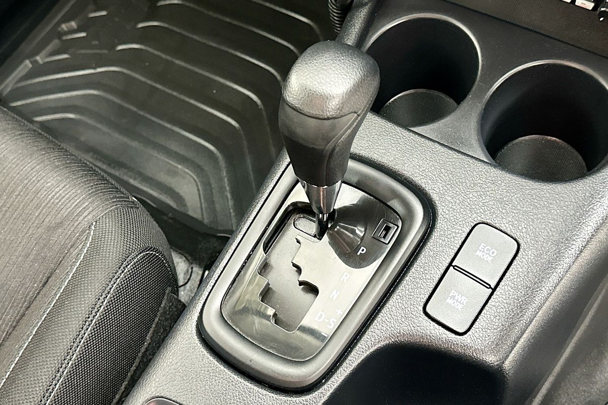 2018 Toyota HILUX SR (4x4) GUN126R MY17 4X4