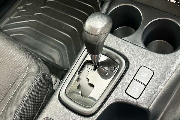 2018 Toyota HILUX SR (4x4) GUN126R MY17 4X4