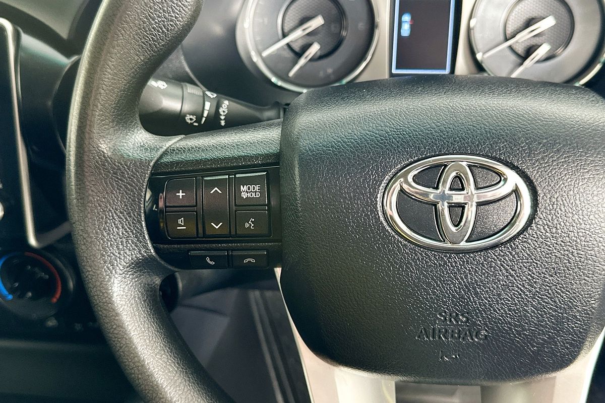 2022 Toyota HILUX SR (4x4) GUN126R 4X4