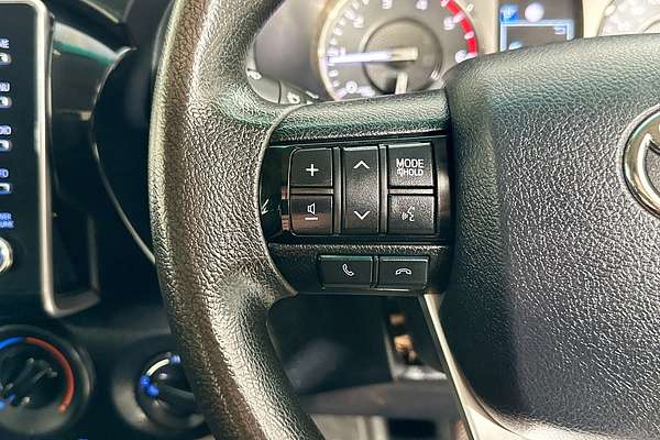 2021 Toyota HILUX SR (4x4) GUN126R FACELIFT 4X4
