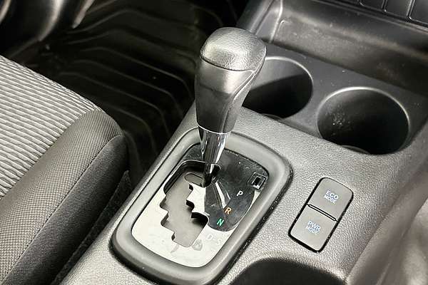 2019 Toyota HILUX WORKMATE TGN121R MY19 REAR WHEEL DRIVE