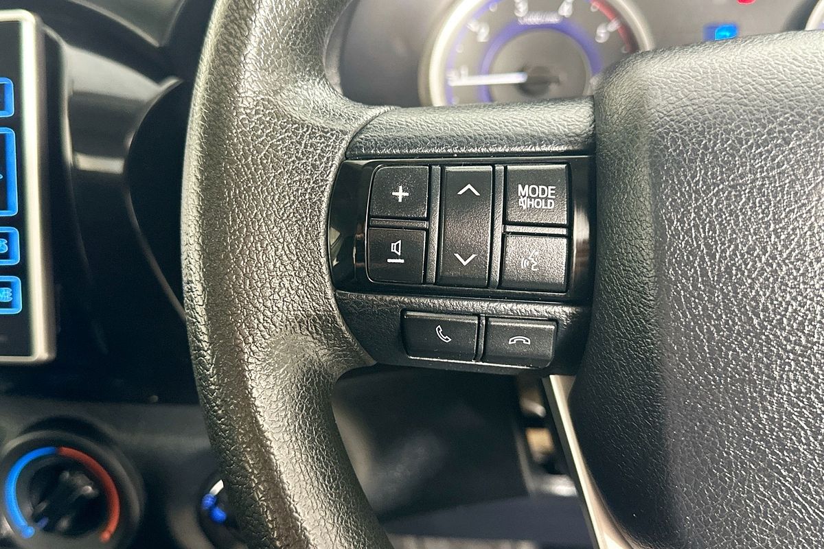 2019 Toyota HILUX SR (4x4) GUN126R MY19 UPGRADE 4X4