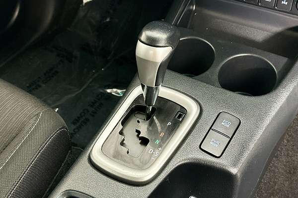 2017 Toyota HILUX SR5 (4x4) GUN126R 4X4