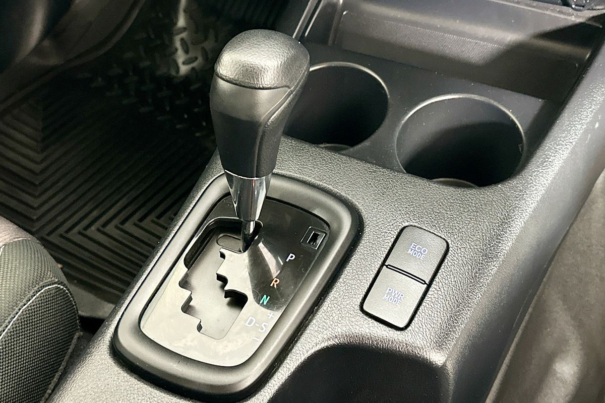 2018 Toyota HILUX SR (4x4) GUN126R MY17 4X4