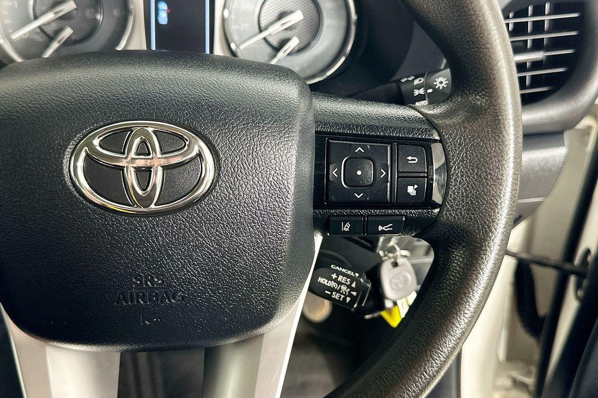 2021 Toyota HILUX SR (4x4) GUN126R FACELIFT 4X4