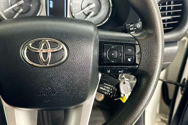 2021 Toyota HILUX SR (4x4) GUN126R FACELIFT 4X4