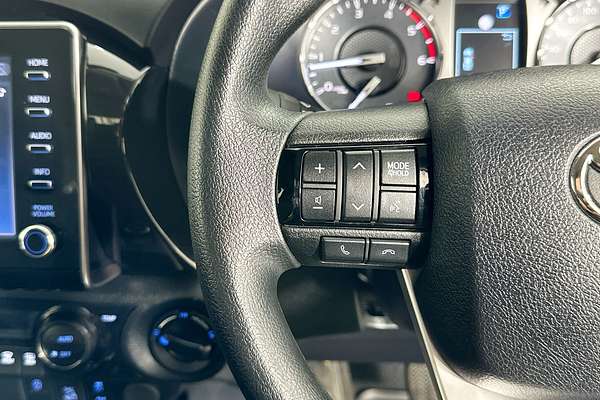 2024 Toyota HILUX SR 48V (4x4) GUN126R 4X4