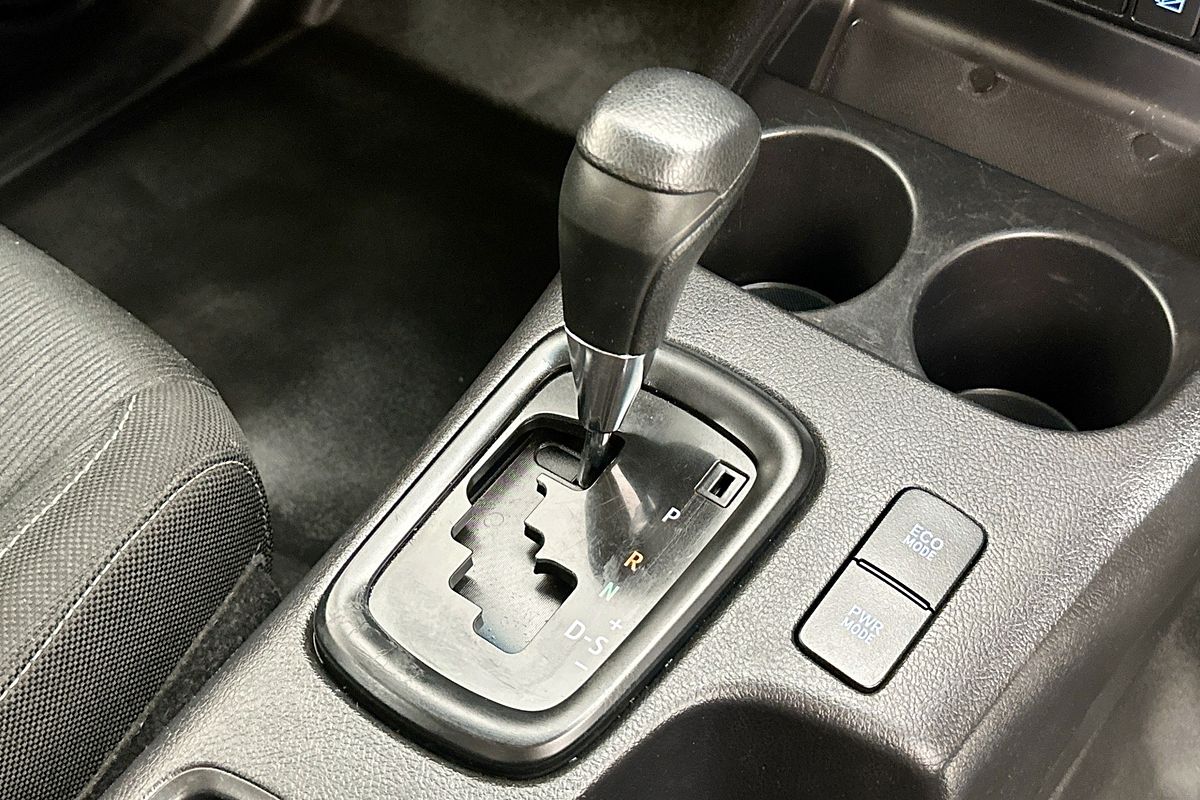 2018 Toyota HILUX SR (4x4) GUN126R MY19 4X4