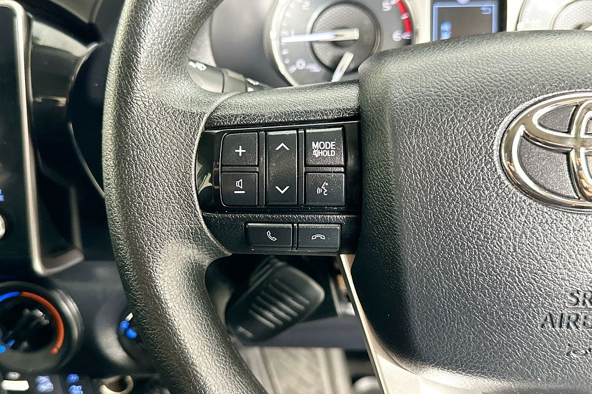 2023 Toyota HILUX SR (4x4) GUN126R 4X4