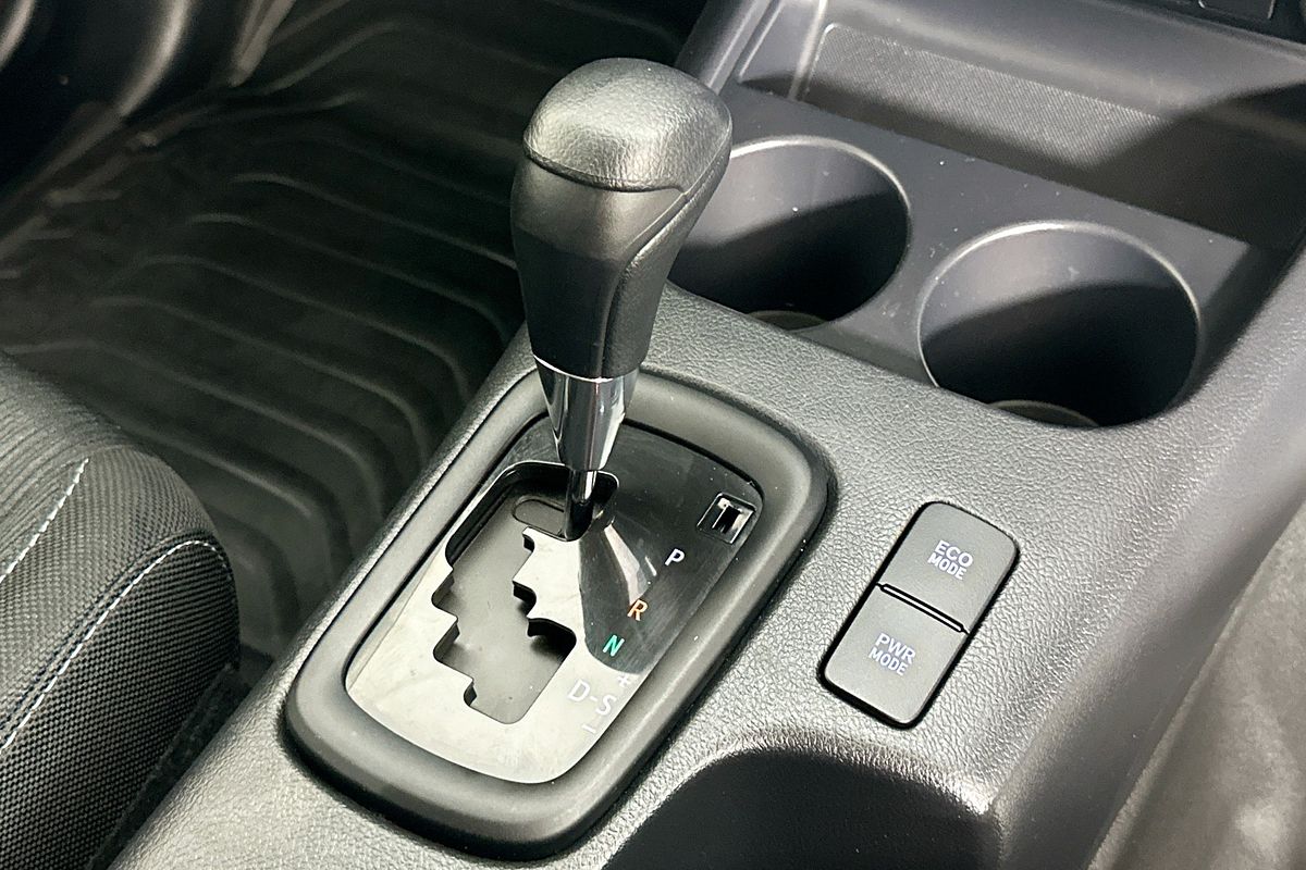 2019 Toyota HILUX SR (4x4) GUN126R MY19 4X4