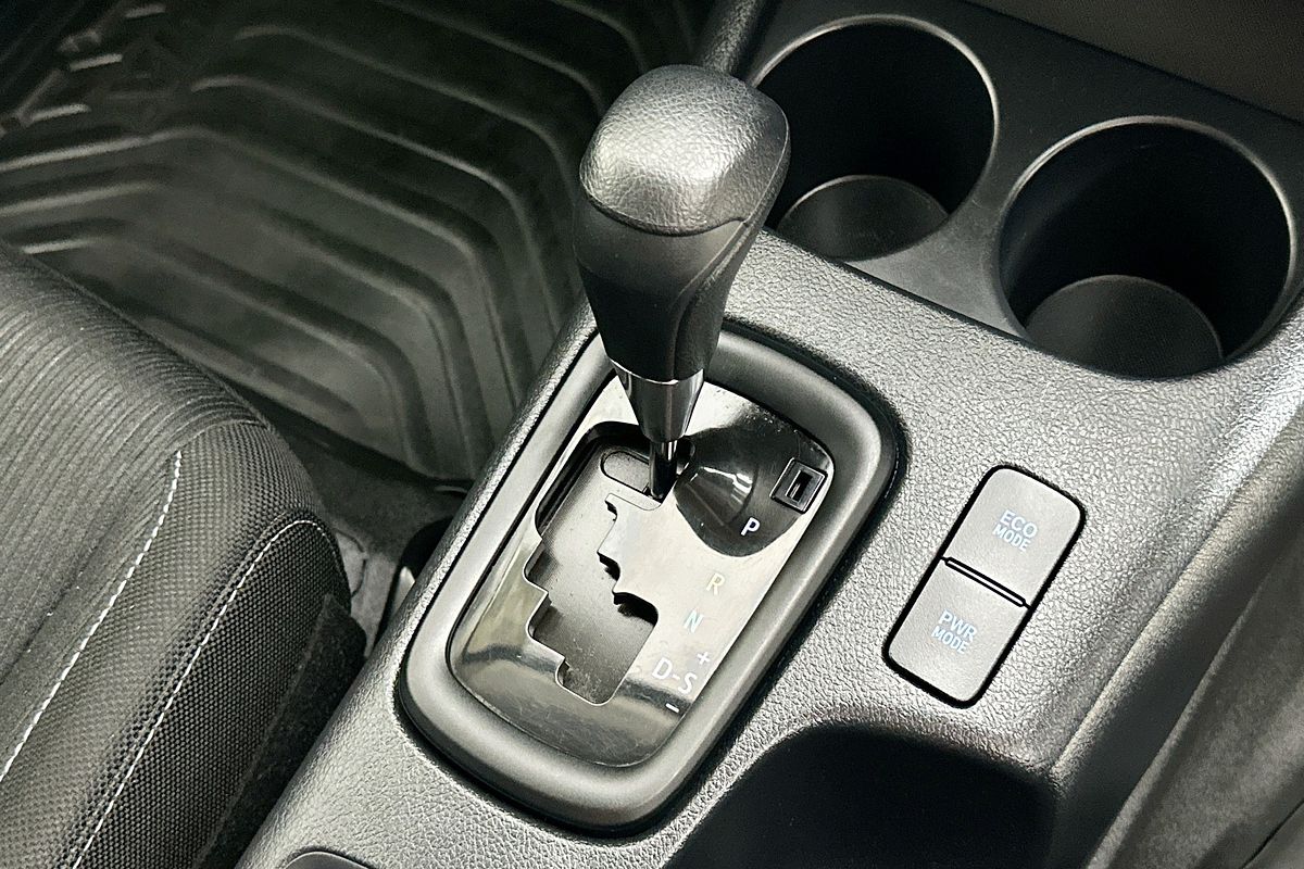 2019 Toyota HILUX SR (4x4) GUN126R MY19 4X4