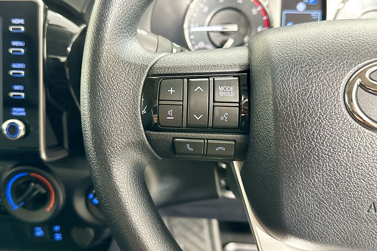 2025 Toyota HILUX SR (4x4) STEEL WHEELS GUN126R RC 4X4