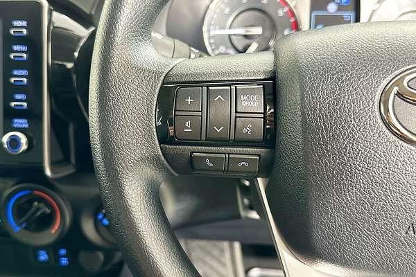 2025 Toyota HILUX SR (4x4) STEEL WHEELS GUN126R RC 4X4