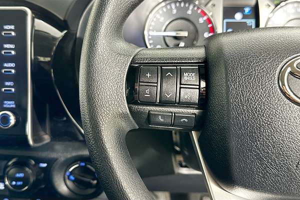 2025 Toyota HILUX SR 48V (4x4) GUN126R RC 4X4