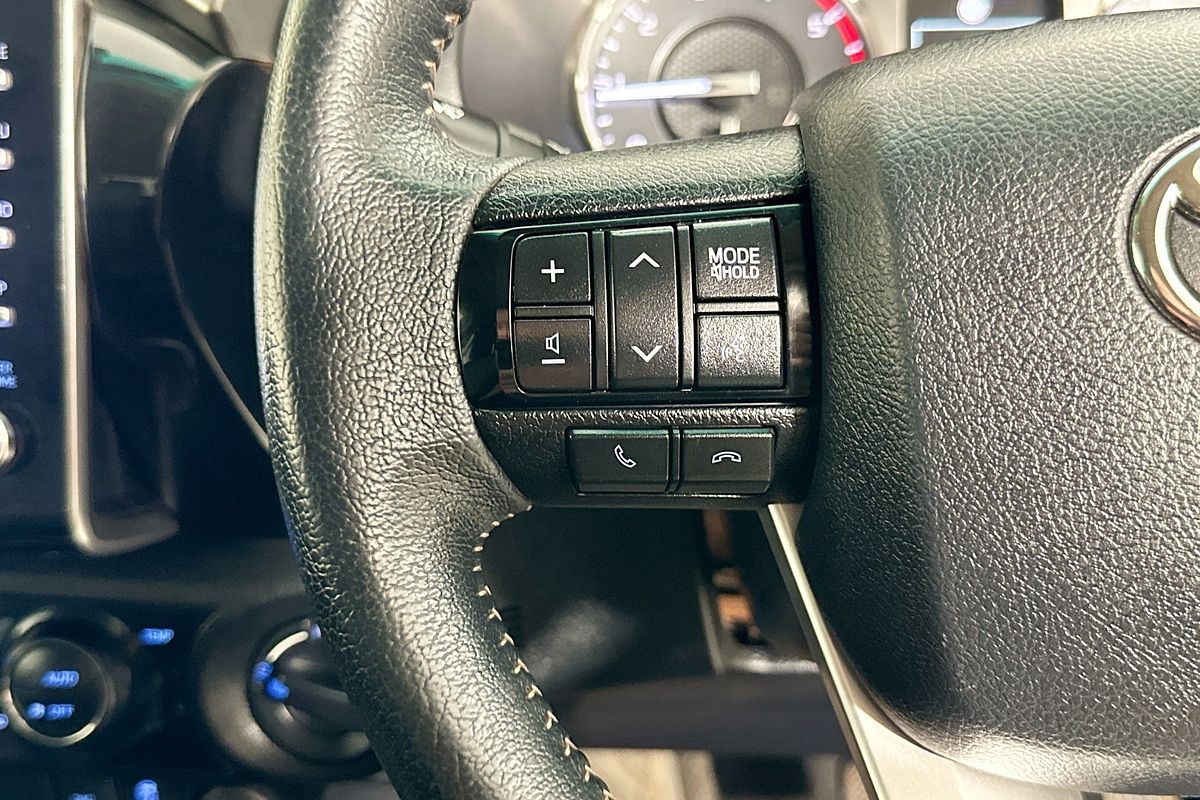 2021 Toyota HILUX SR5 (4x4) GUN126R 4X4