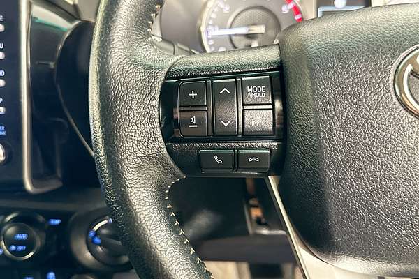 2021 Toyota HILUX SR5 (4x4) GUN126R 4X4