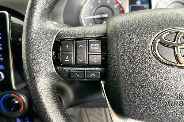 2025 Toyota HILUX SR (4x4) STEEL WHEELS GUN126R RC 4X4