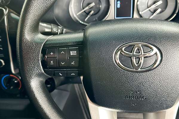 2020 Toyota HILUX SR (4x4) GUN126R FACELIFT 4X4