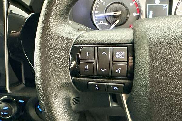 2024 Toyota HILUX SR 48V (4x4) GUN126R 4X4