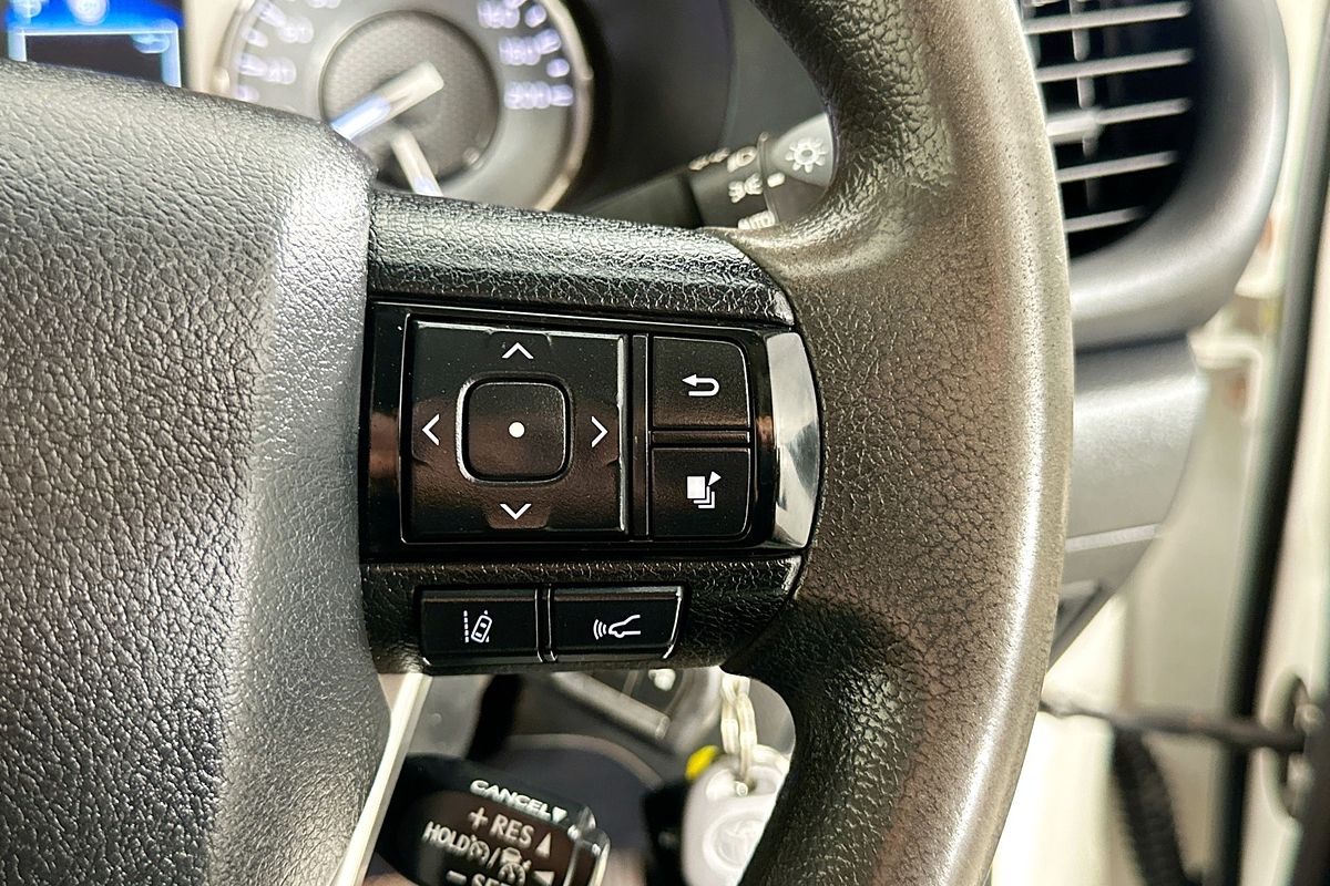 2021 Toyota HILUX SR (4x4) GUN126R FACELIFT 4X4