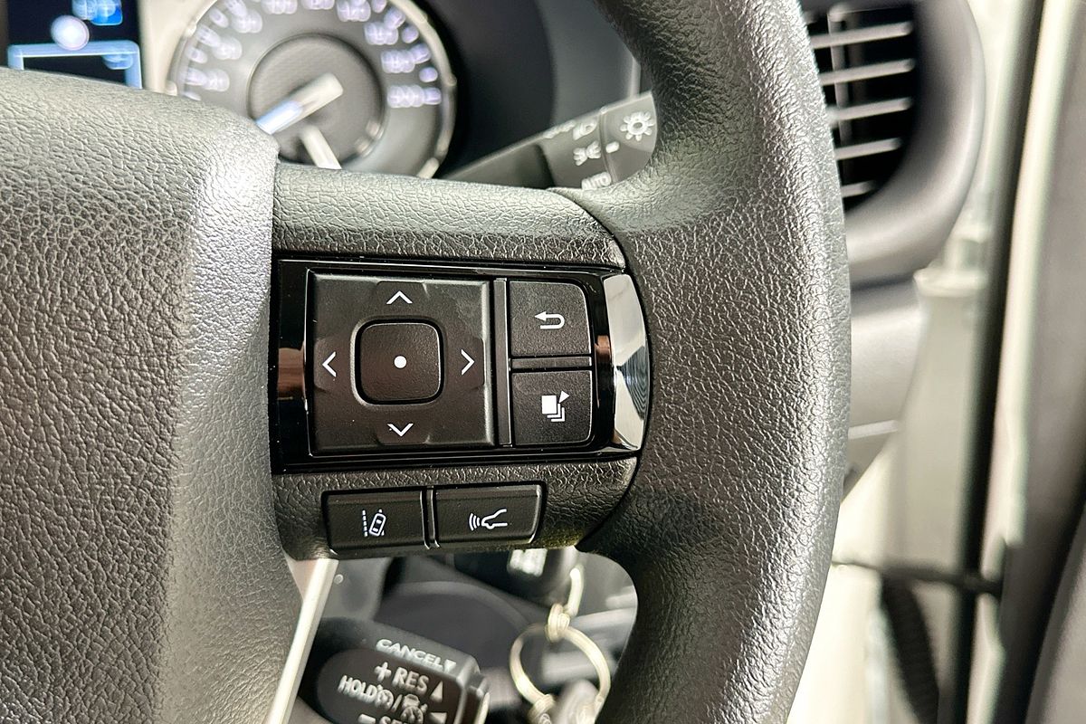 2025 Toyota HILUX SR (4x4) STEEL WHEELS GUN126R RC 4X4