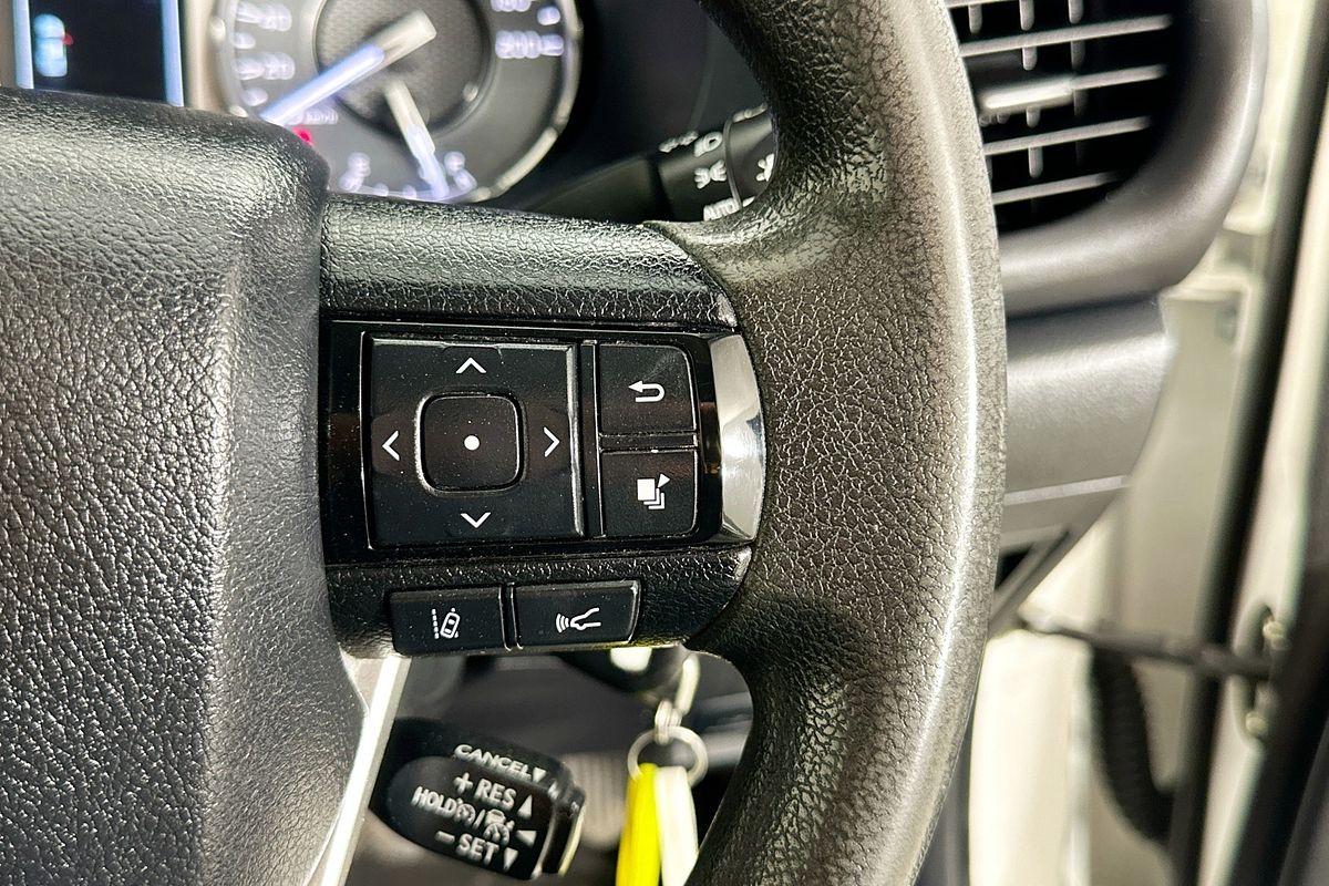 2021 Toyota HILUX SR (4x4) GUN126R FACELIFT 4X4