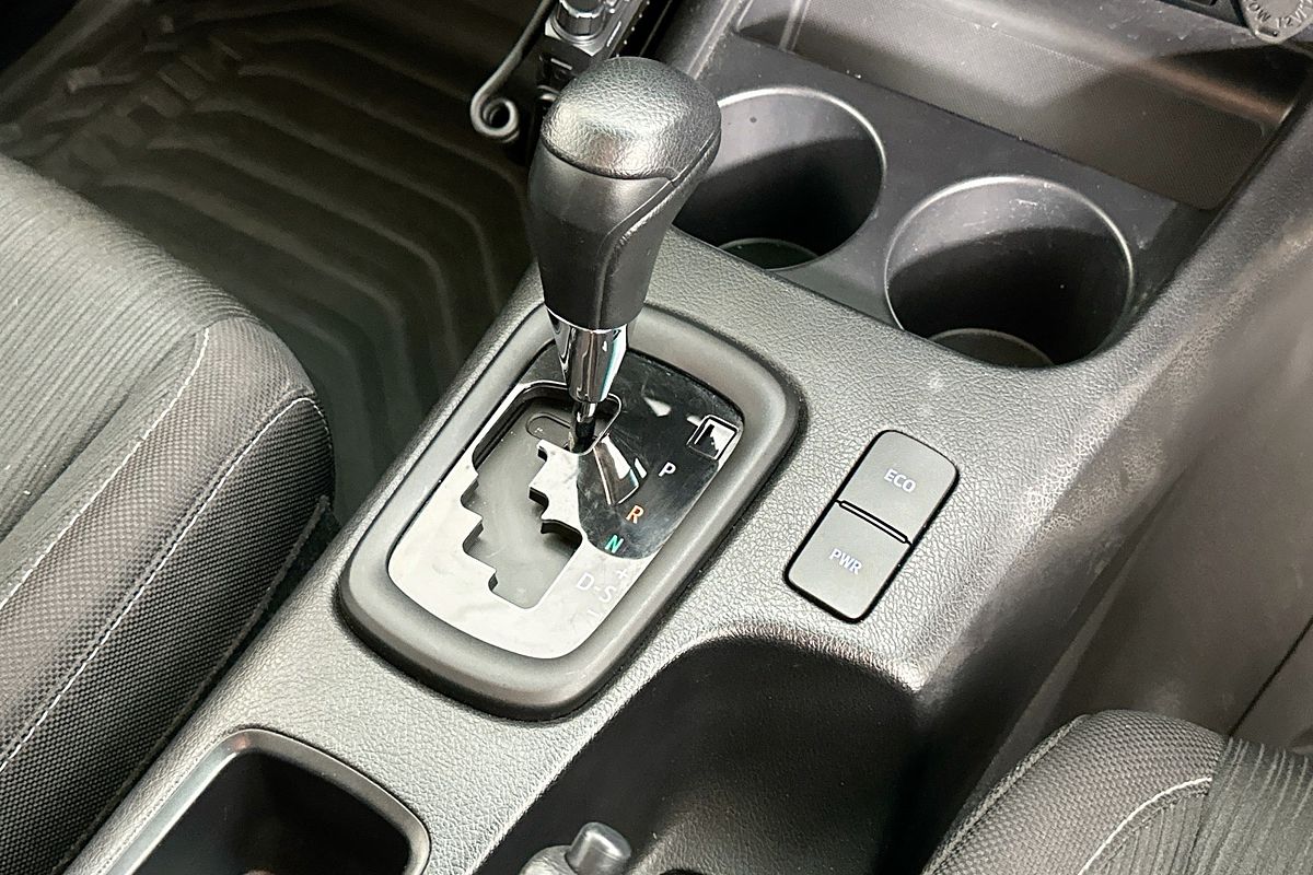 2024 Toyota HILUX SR (4x4) GUN126R 4X4