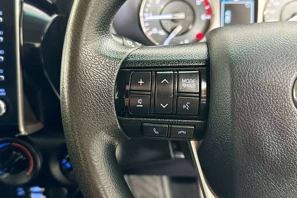 2021 Toyota HILUX SR (4x4) GUN126R 4X4
