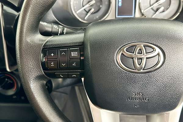 2021 Toyota HILUX SR (4x4) GUN126R 4X4