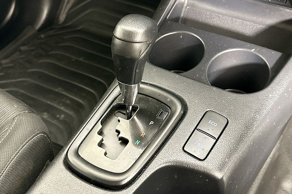 2021 Toyota HILUX SR (4x4) GUN126R FACELIFT 4X4