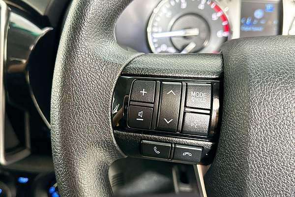 2024 Toyota HILUX SR 48V (4x4) GUN126R 4X4