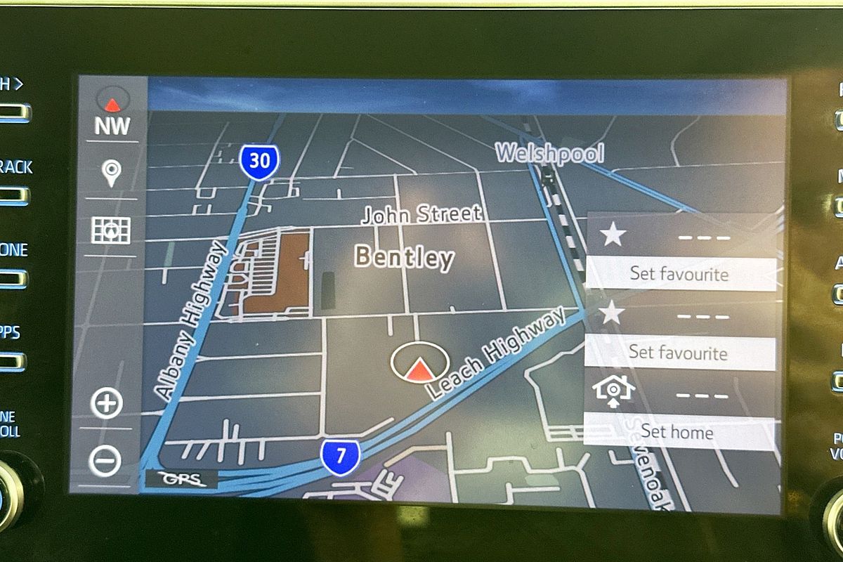 2021 Toyota HILUX SR5 (4x4) GUN126R FACELIFT 4X4