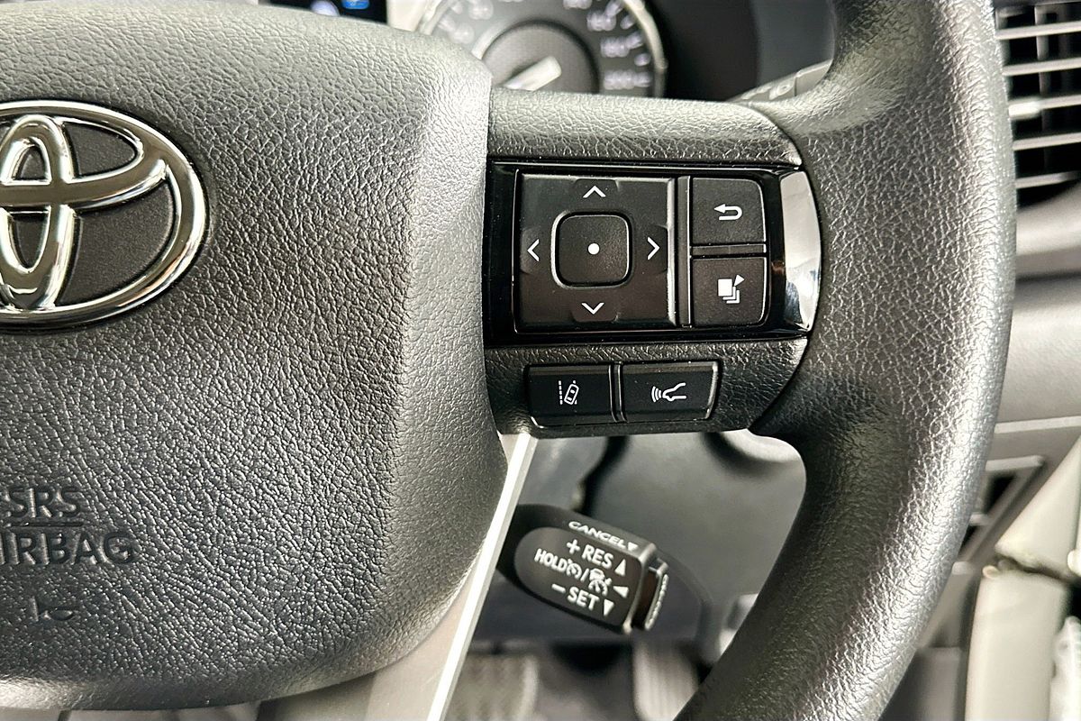 2025 Toyota HILUX SR 48V (4x4) GUN126R RC 4X4